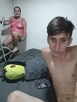 Milfvalesk - Cumshot on the face