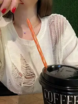 CrazyTori - Take off bra in cafe LT🎁