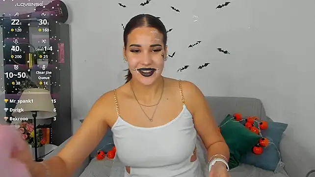LaylaSunshinee - Kiss me for good luck🙈