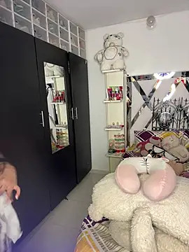 Valentina_fire1 - anal plug + close-up