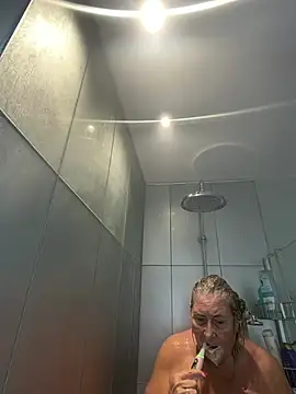 MoistCurveyChanel
