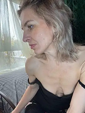InnaVeyra - massage tits play with nipless