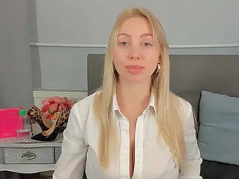 MargaritaRose - Show ass