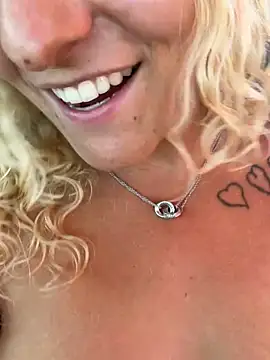 Sophie_cute06 - Finger me