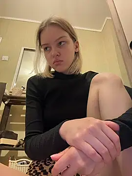 AshleyMur - naked show