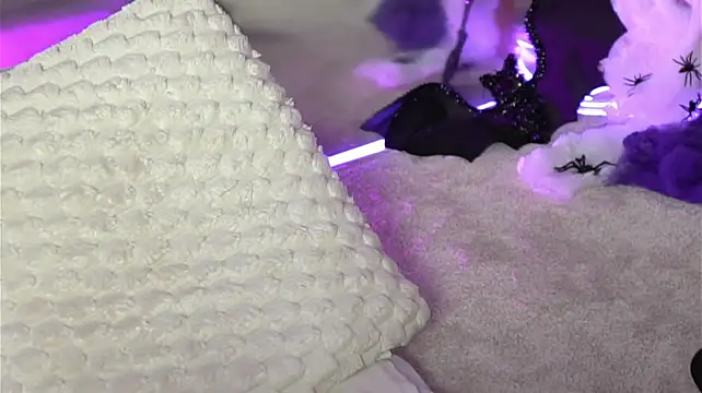 ScarletNoir - Make me wet and horny