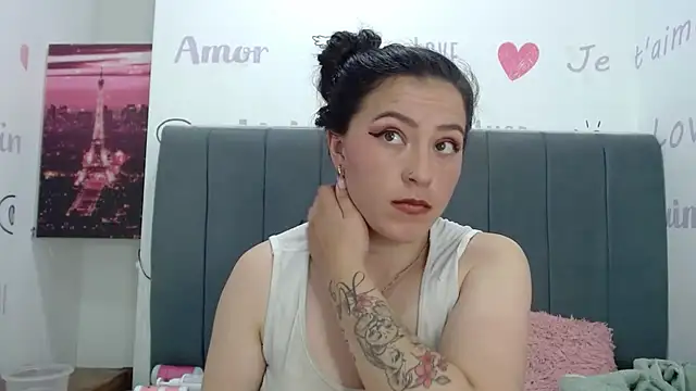 Lyannasex - Look at my breasts with Saliva 💦