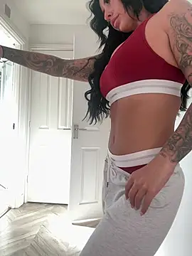 BELLABLACKXUK - Morning cum with clit sucker 😈