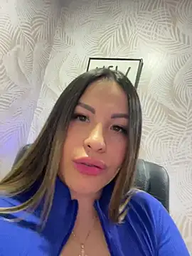 Sexyyykloee - make me horny mmm