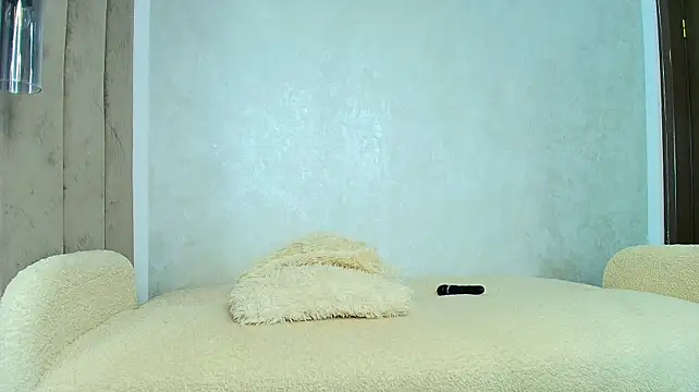 Britney_Charm_ - Poledancing and Squirt hard , cumshow