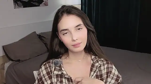 JuliDahill