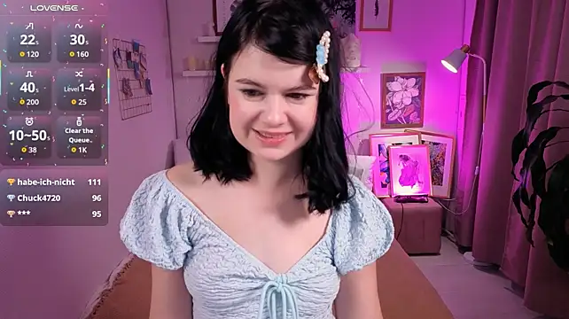 Lil_Amelie - 💦 TOUCH ME UNDER THE PANTIES CLOSE UP