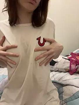 YankiGirl - Panties tease & slaps me