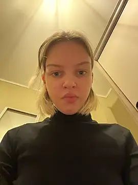 AshleyMur - naked show