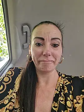 Milflovelyxxx - tease me with your touch. make me wet