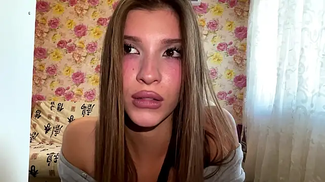 Lerchek_Wia - show and spanks ass