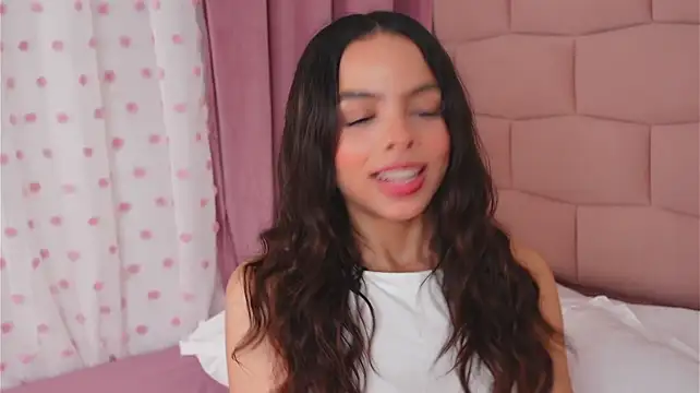 BambiRoses - Blowjob in front of the camera
