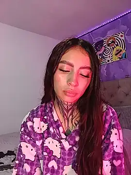 Rouxx_1's Live XXX Chat