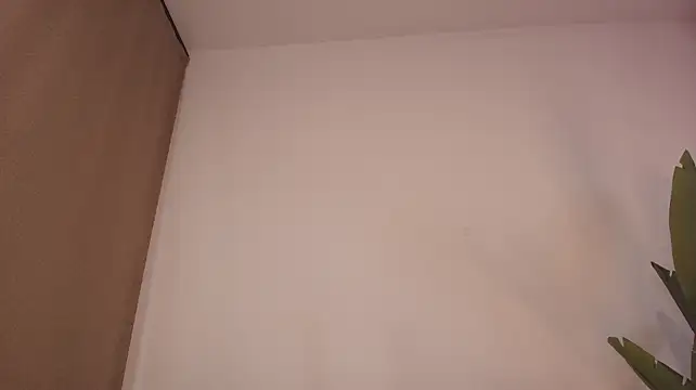 Mis_Milania - rub clit hard