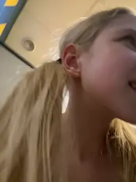 Michelle_lovique - PUT DILDO IN PUSSY AND FUCK RIGHT HERE!!