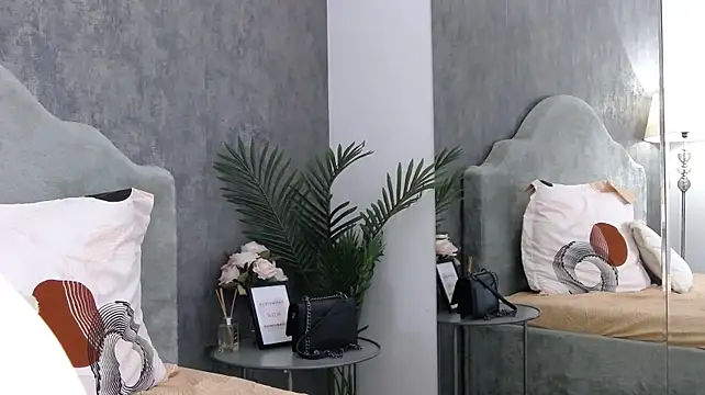LisaCroft - blowjob tease