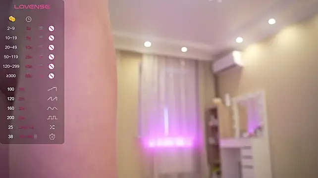 Bananalizzy - Naked Doggy pose ♡
