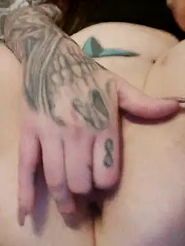 Gangsterbitch - See if you can get me to cum