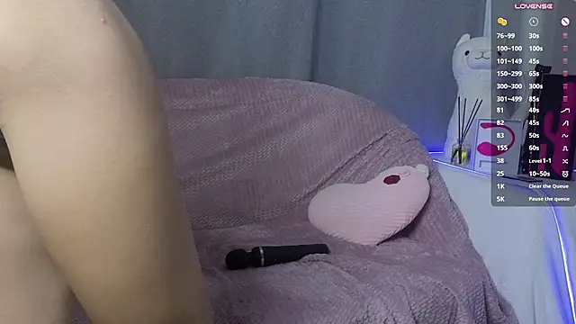 Kelly_whitee - touch myself under panties