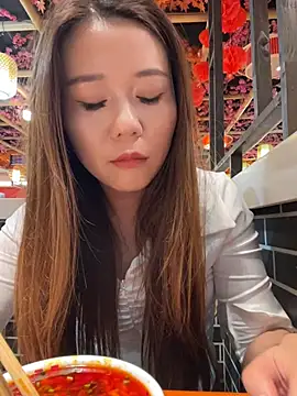 Mia999 - 户外假鸡吧抽插1分钟