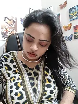 Pinky-2 - Oiling My Sexy Pussy Hole