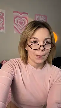 TalyaMeow - doggy close-up and gentles spank