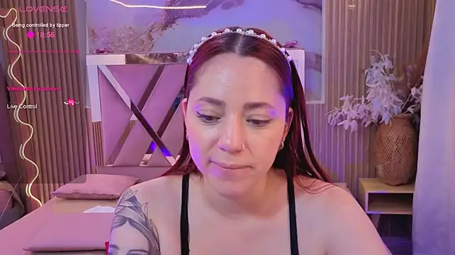 ANNE_TAY1 - show boobs + oil