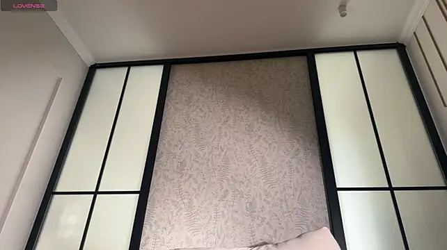 Wendy_Amberrr - naughty camel toe for you