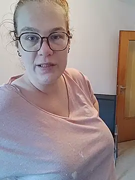 GermanNerdyAlice - 😇 Suck 2 Fingers