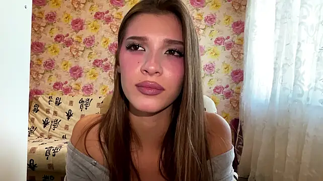 Lerchek_Wia - show and spanks ass