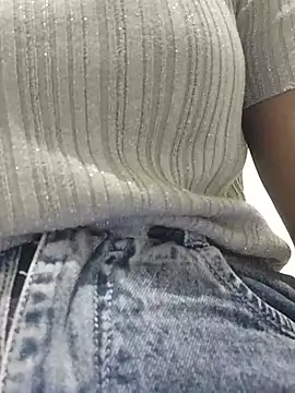 Raseeli_bhabhi1 - Boobs sucking