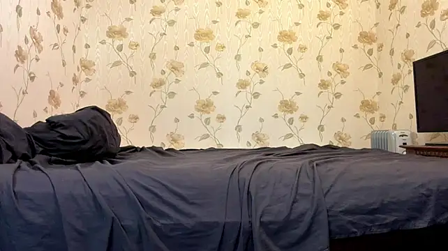 KariStpeters - TOPLESS + NIPPLES MASSAGE