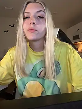 Rainsworld420 - Tittie time