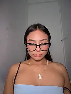 Amira_cute2