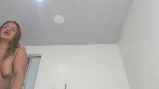 Kitty_Mifl - A CAN IN MY PUSSY