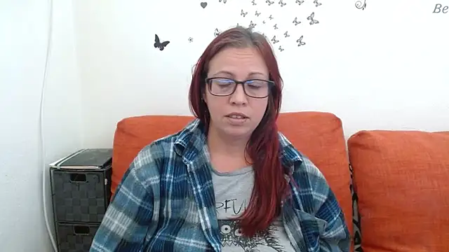 LadyHellene - bubble shower show ;)