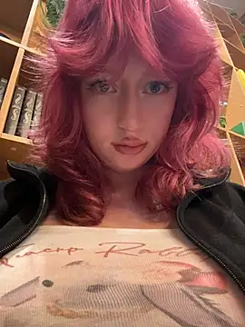 RonnieKiss - Suck dildo