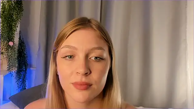 WillaLawrence - ❤Masturbate without panty 3min❤