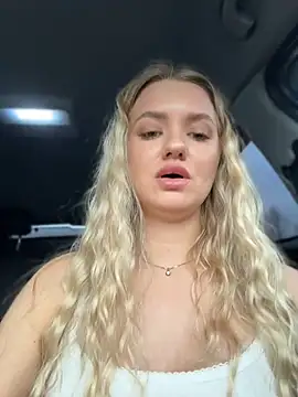 Devill_Angel_ - Top off, nipples toy 😈