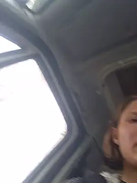 Carriemausi - Nippel in die Kamera 🍆