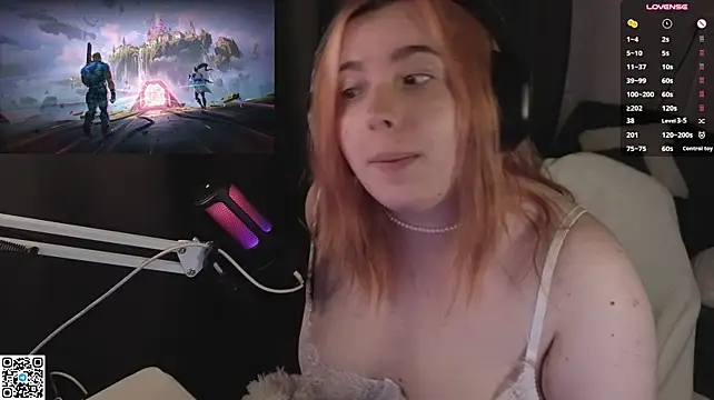 Ruby_Lust - Start gaming. make me cum!