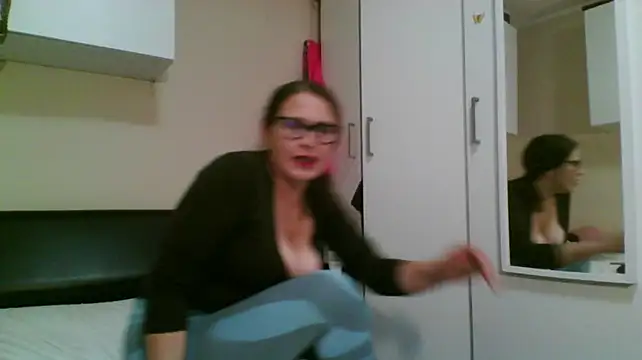 NikkiSandz