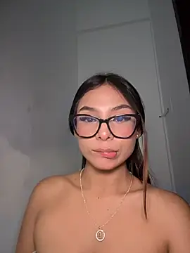 Amira_cute2