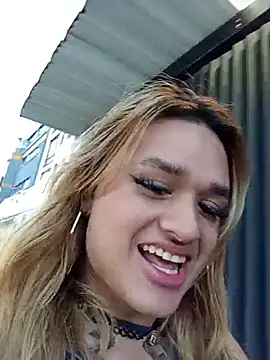 Lilit_doll_ - Show cock in street