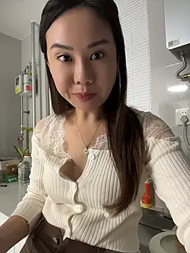 Yioyio-666 - jj抽插1分钟，最后完成任务可得小粉控制1分钟